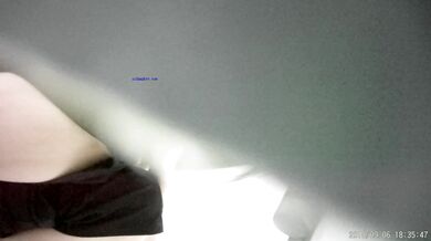 办公楼女厕全景偷拍41位美女各种姿势嘘嘘❤️各种美鲍鱼一一呈现 (10)